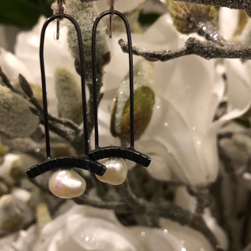 NIP! Beautiful! Tammy B Blackened/Oxidized Sterling Silver With Pearl Earrings